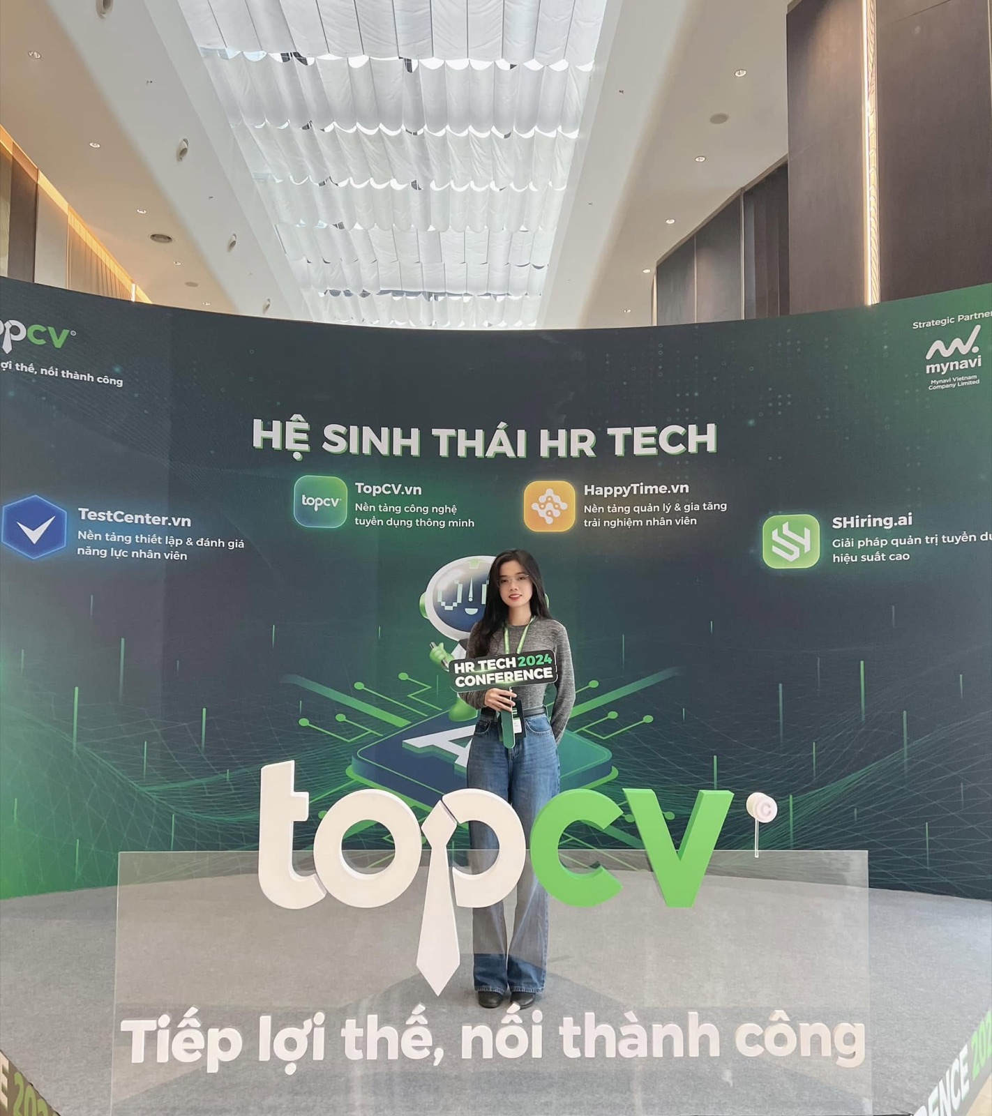 Tham dự HR Tech Conference 2024 của TopCV